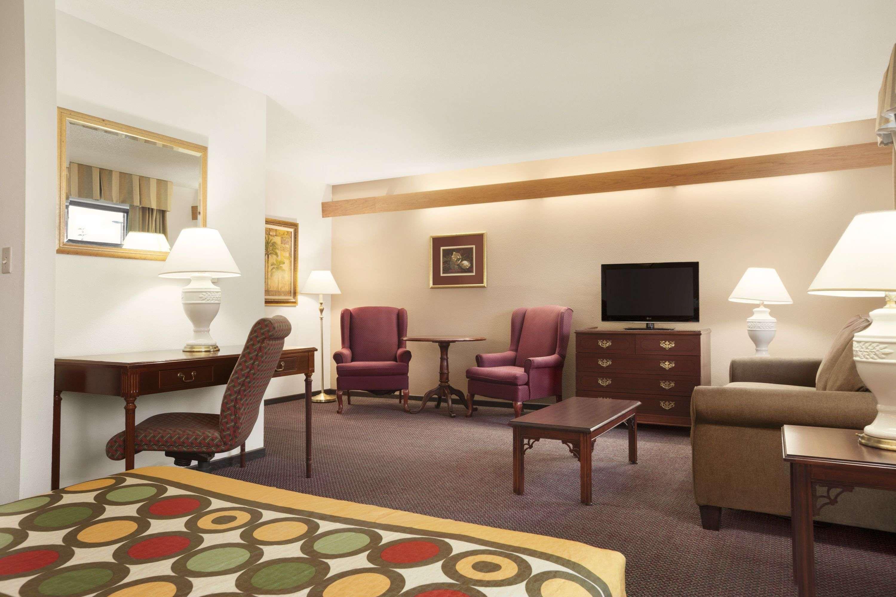 Hotel Super 8 By Wyndham Milwaukee Airport Exterior foto